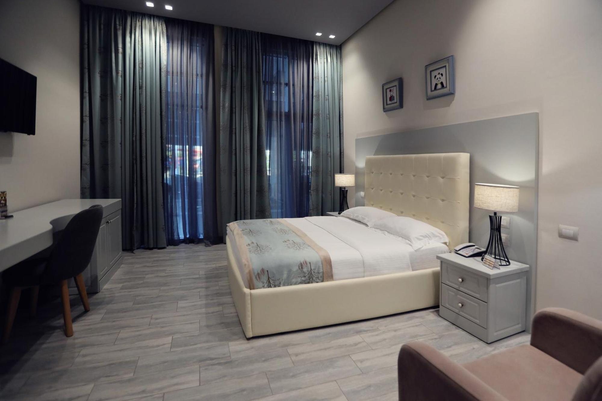 Grand Europa 5* Velipojë