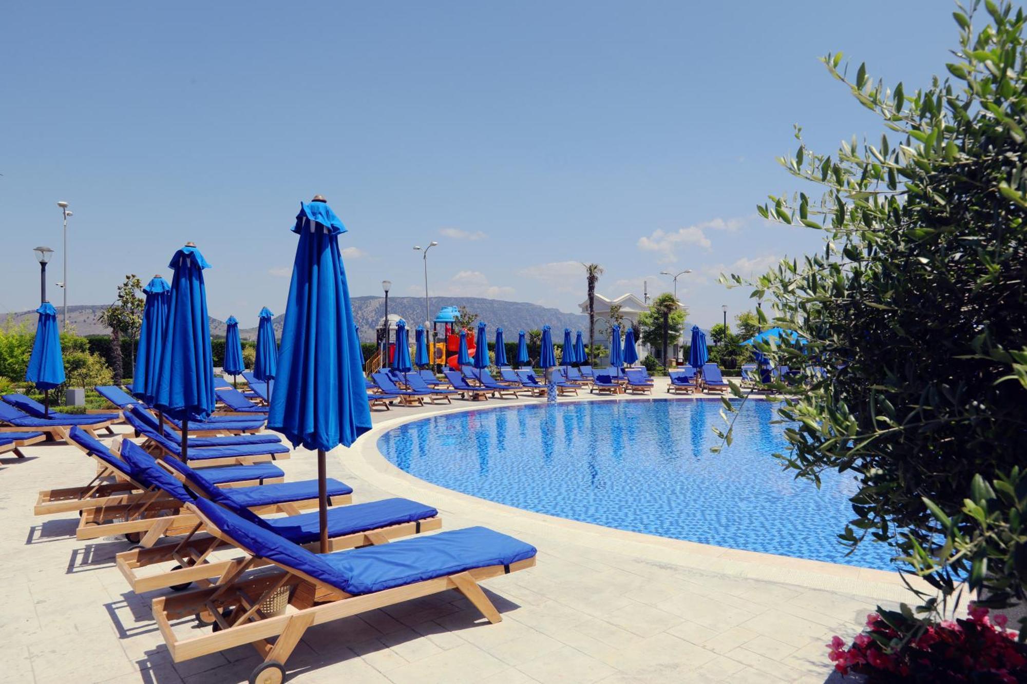Station touristique Grand Europa Resort, Affiliated By Melia